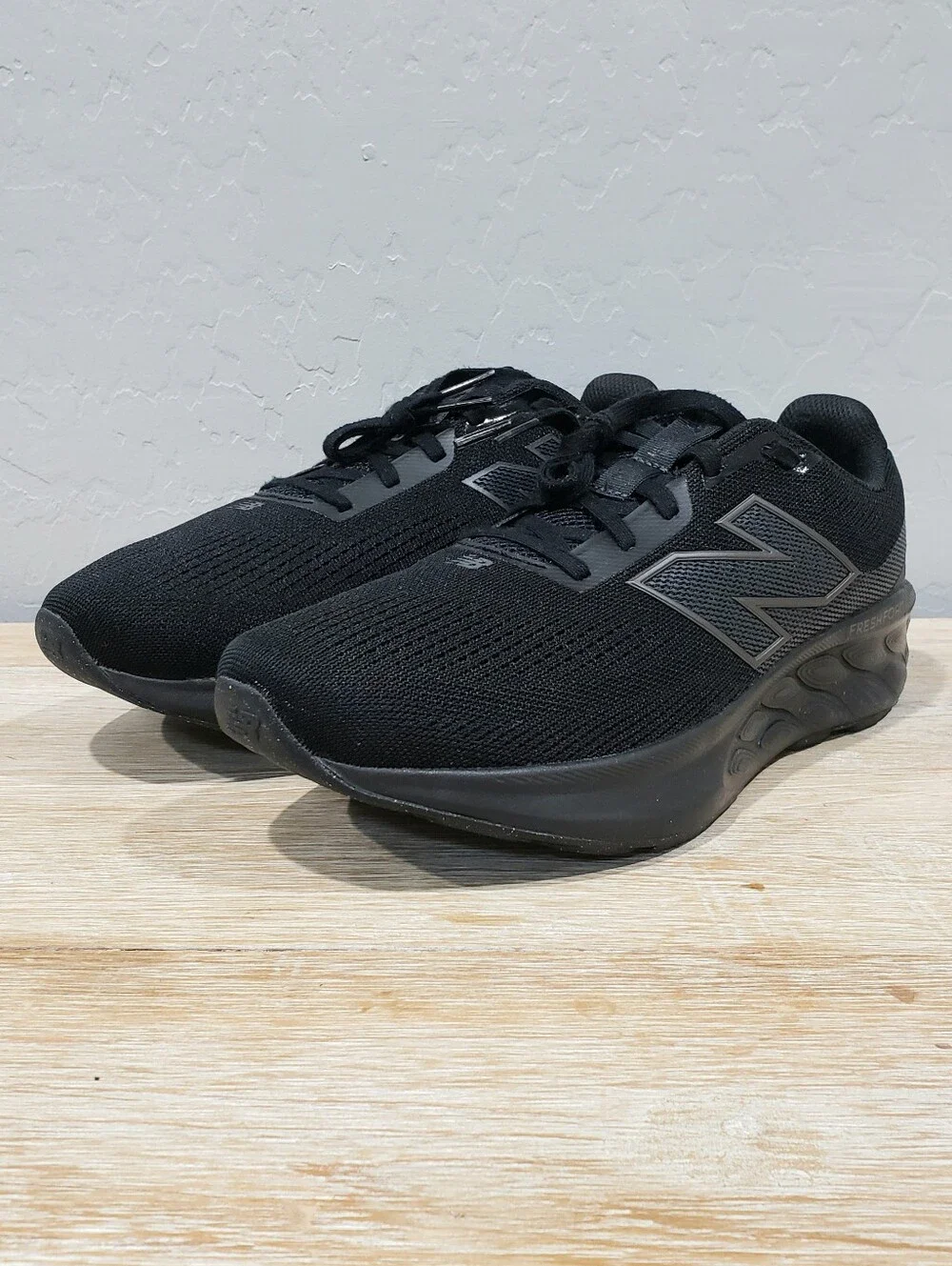 NEW BALANCE Women's Fresh Foam 520 v9 Running Shoes (11D/9.5D Men's) Black